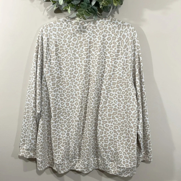 Rae Dunn “Football Mama” Leopard Print Long Sleeve 1X - Picture 7 of 15